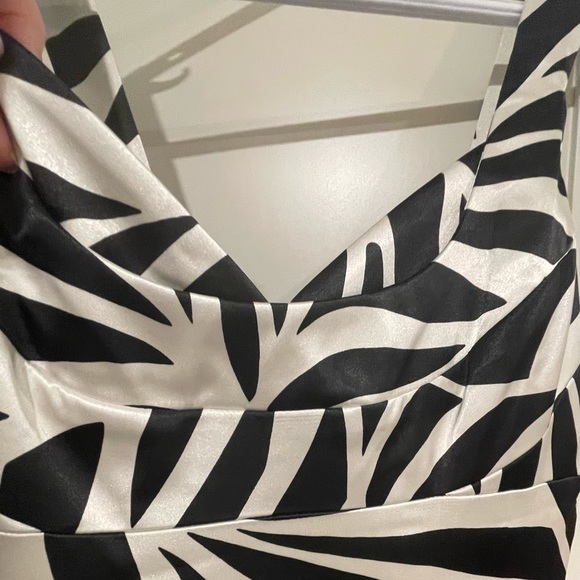 Maggie London for Melanie Lyne Dress - Picture 2 of 2